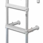 סולם אלומיניום לעליה מהמים